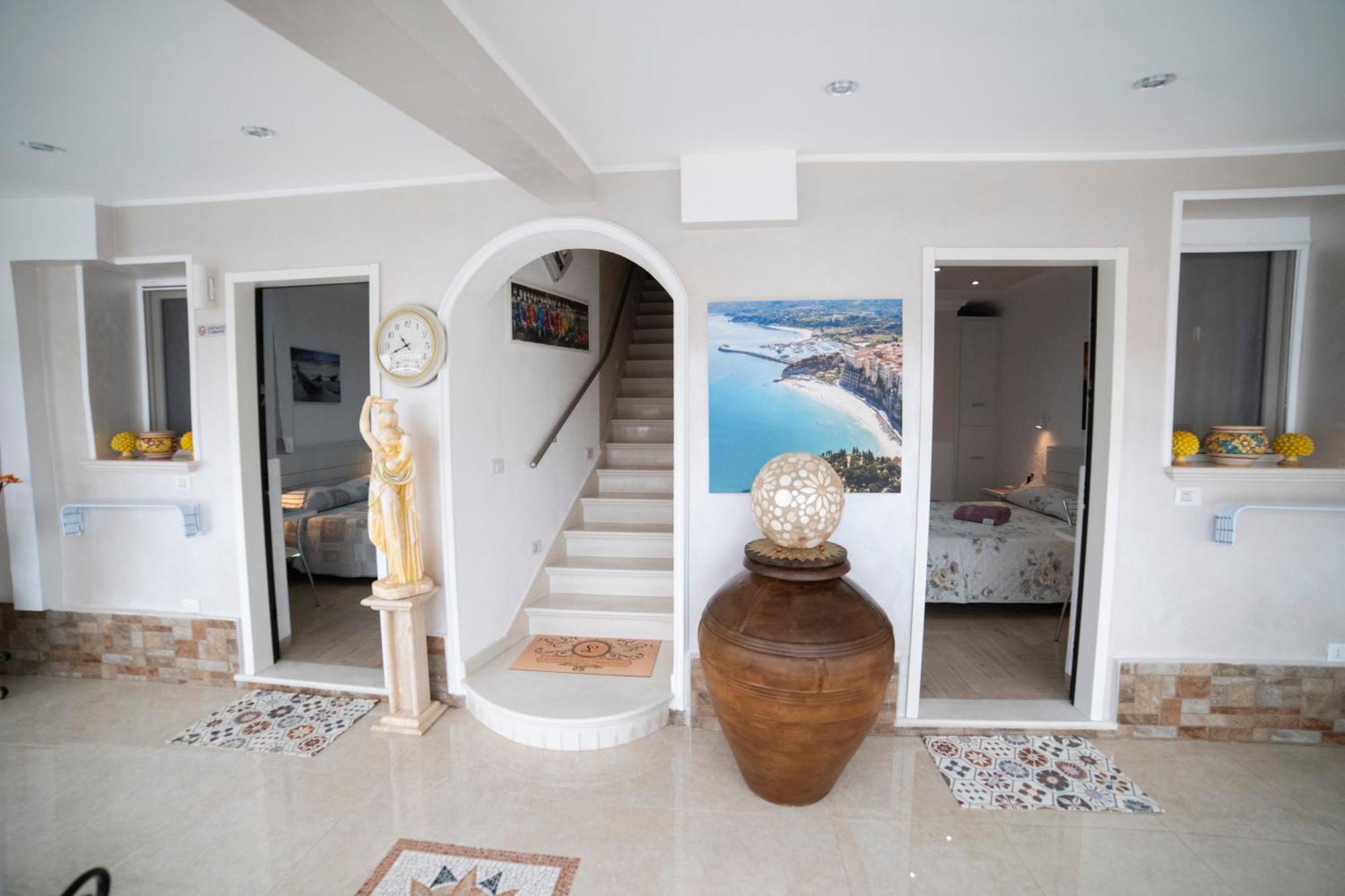 Bed and Breakfast La Perla Del Tirreno Тропея Экстерьер фото